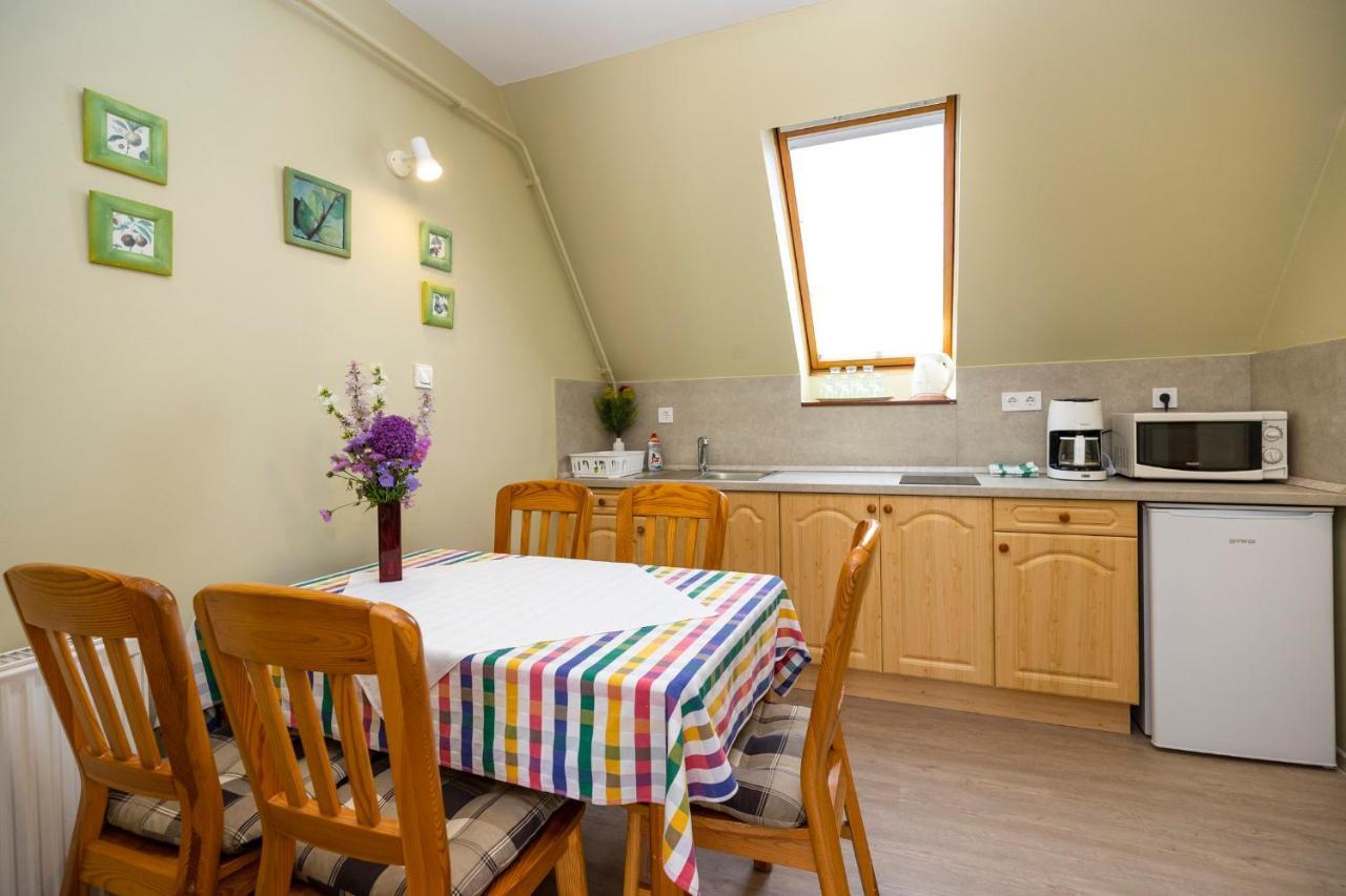 Cecey Apartman Eger Extérieur photo