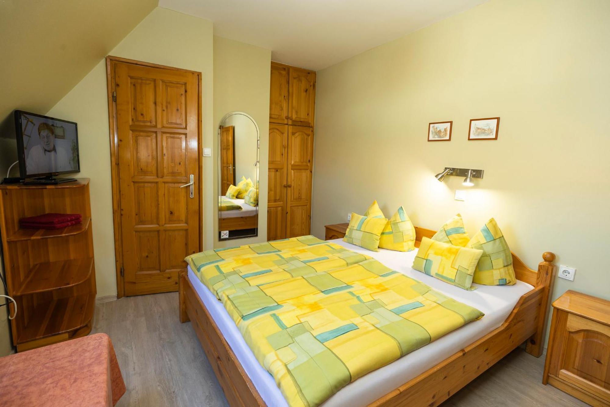 Cecey Apartman Eger Extérieur photo